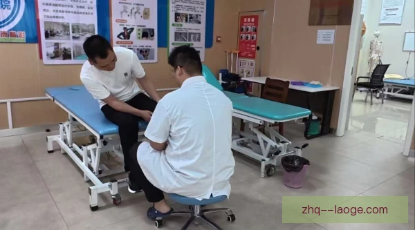 某高中锋疲劳恢复手段，冷热交替结合睡眠管理